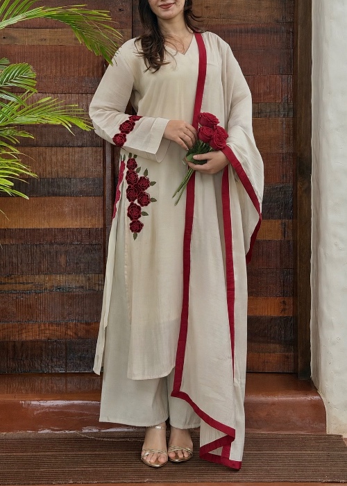 Elegant modest fashion model wearing Zayrah Couture